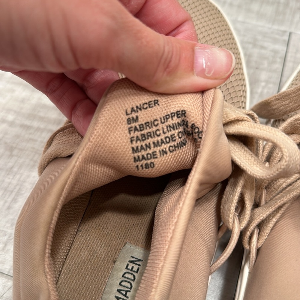 💕SOLD💕Steve Madden Lancer Blush Women’s Sneakers - Picture 6 of 10